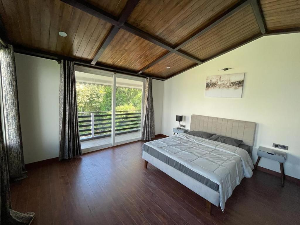 The Sky House Villa Mussoorie Exteriör bild